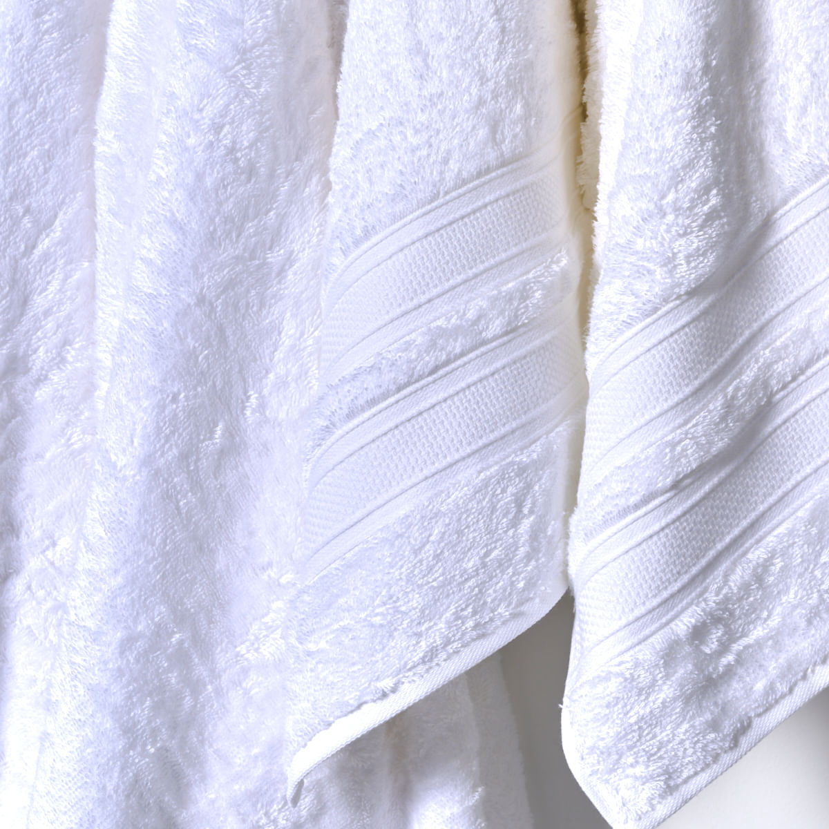 03 02 0066 Jg Banho Magnifique Gigante Branco 002